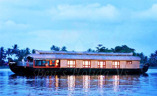 Diamond Cap Houseboat, Alleppey 5